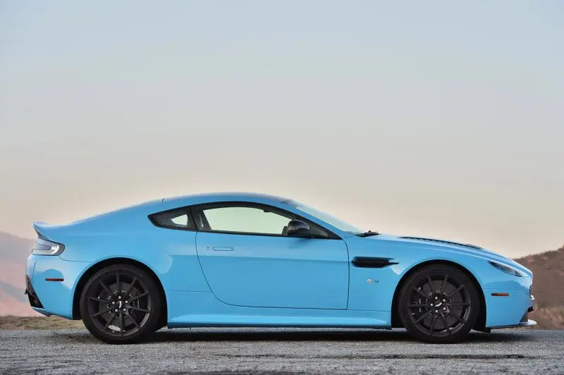 Tải ảnh xe Vantage V12 chất lượng cao 13