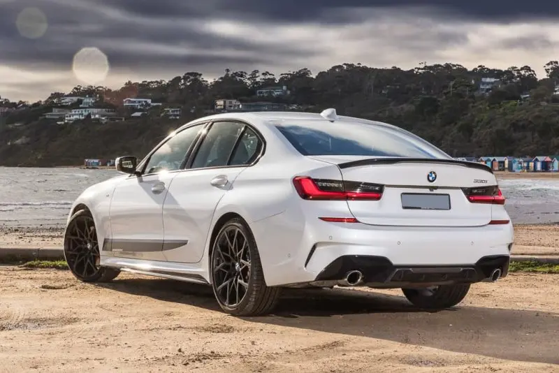 Tải bộ sưu tập hình ảnh BMW 330i đẹp miễn phí 13