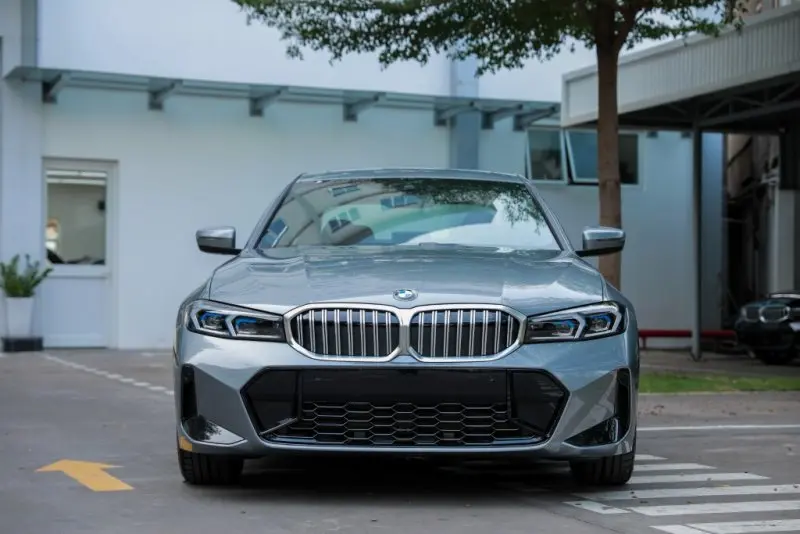 Tải bộ sưu tập hình ảnh BMW 330i đẹp miễn phí 17