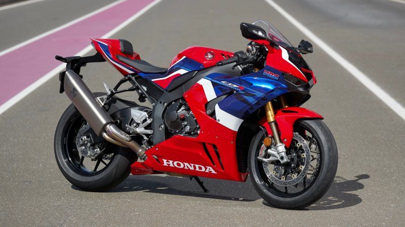Honda CBR1000RR-R 11