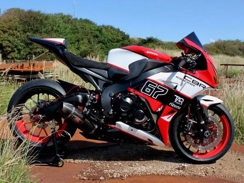 Honda CBR1000RR-R 28