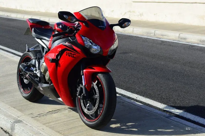Honda CBR1000RR-R 38