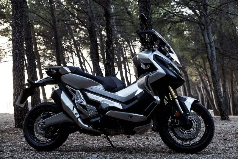 Honda X-ADV 9