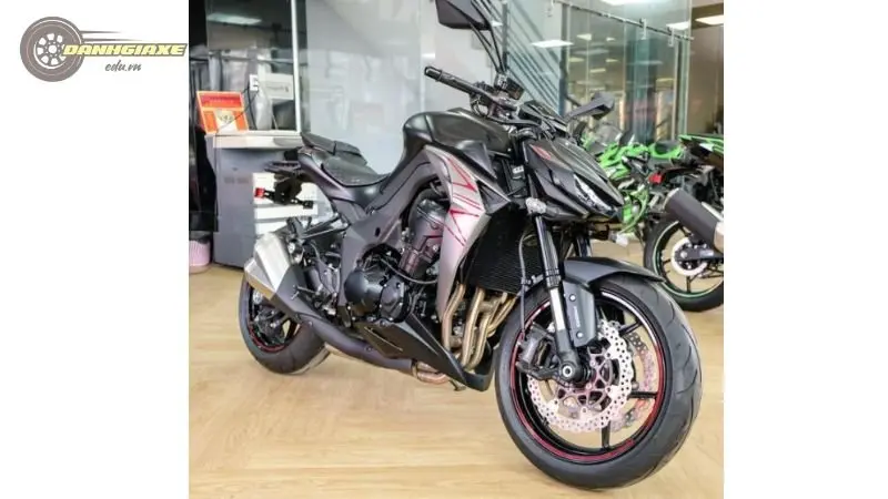 Kawasaki Z1000 1