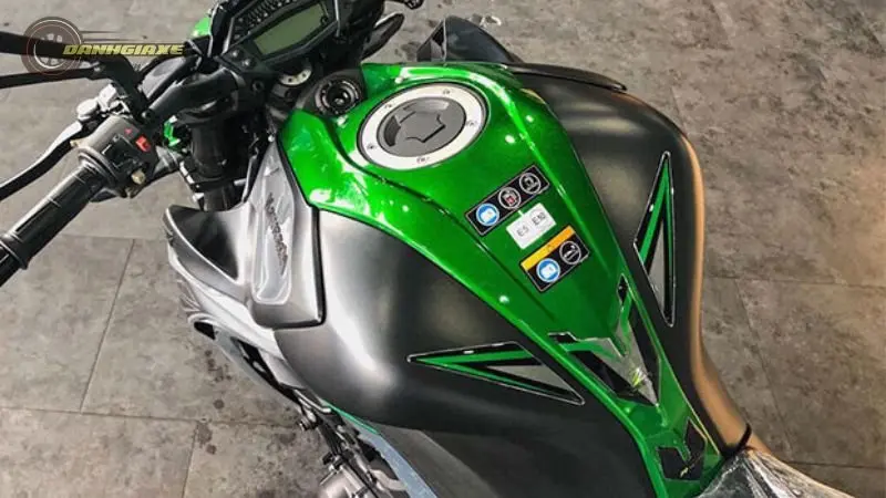 Kawasaki Z1000 5