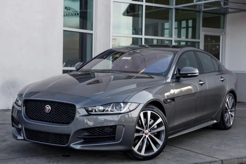 Hình ảnh của dòng xe Jaguar XE cao cấp và đa dạng 28