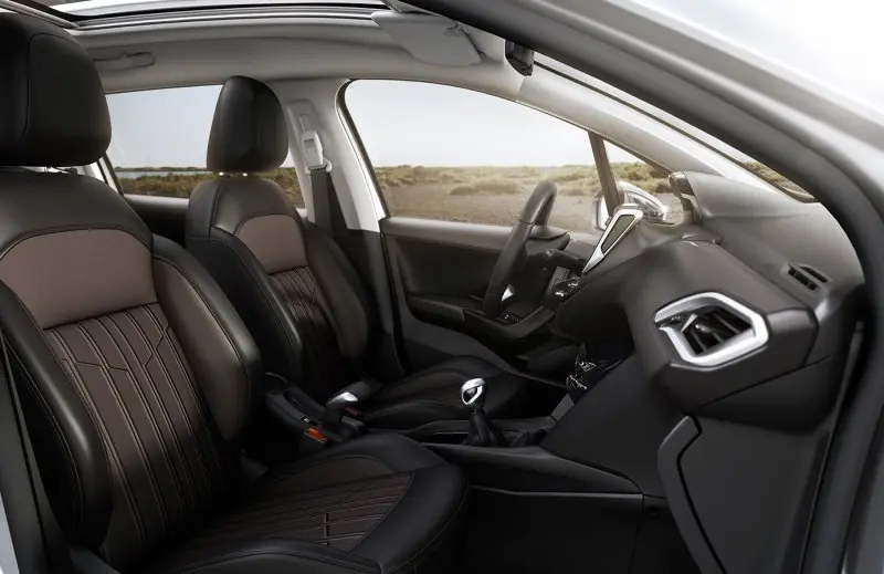 Tải hình ảnh nội thất xe Peugeot 2008 đẹp 8