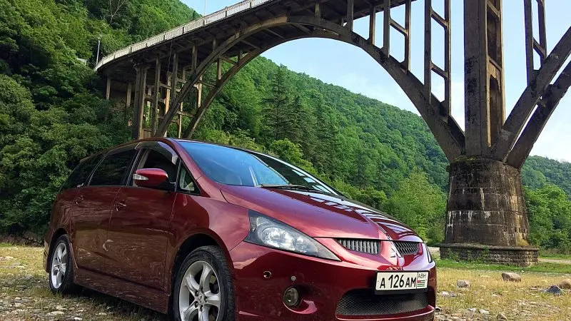 Tải ảnh Mitsubishi Grandis chất lượng HD 21