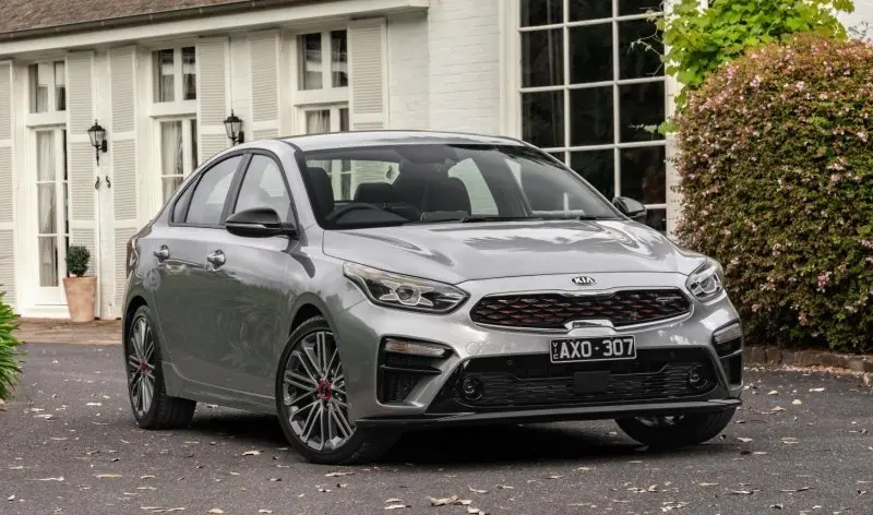 Hình ảnh xe Kia Cerato màu sắc sống động 14