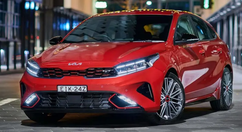 Hình ảnh xe Kia Cerato màu sắc sống động 39
