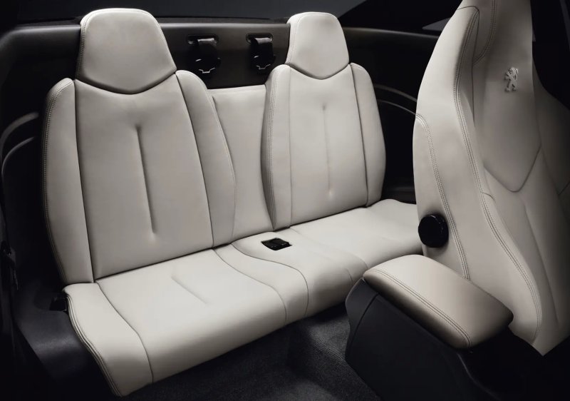 Chi tiết nội thất tinh tế của xe Peugeot RCZ 4