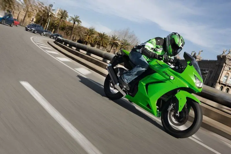 Kawasaki Ninja 250 10