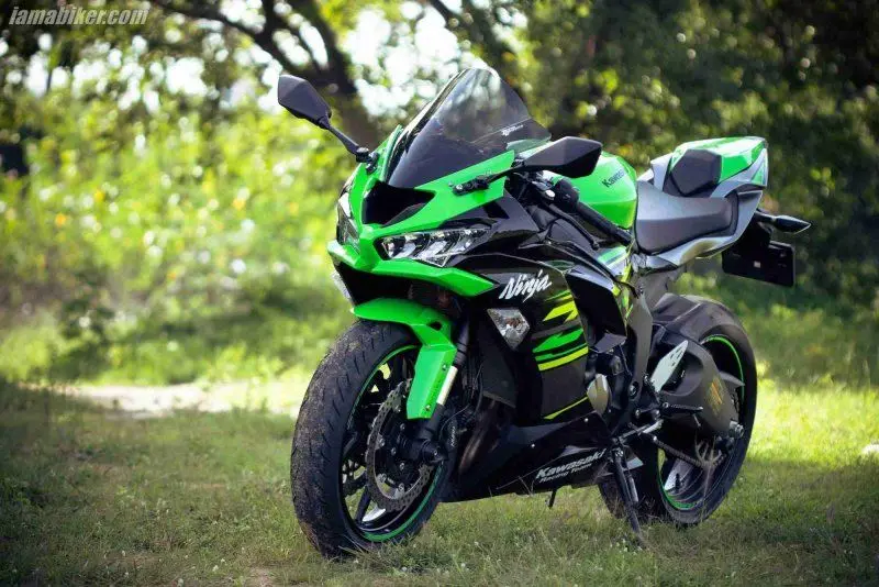 Kawasaki Ninja ZX-6R 25
