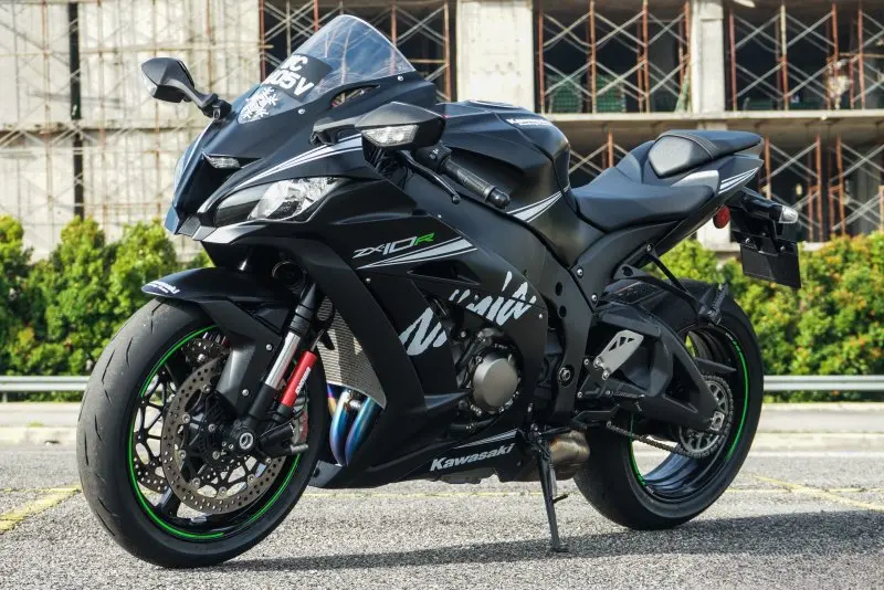Kawasaki Ninja ZX10-R 15