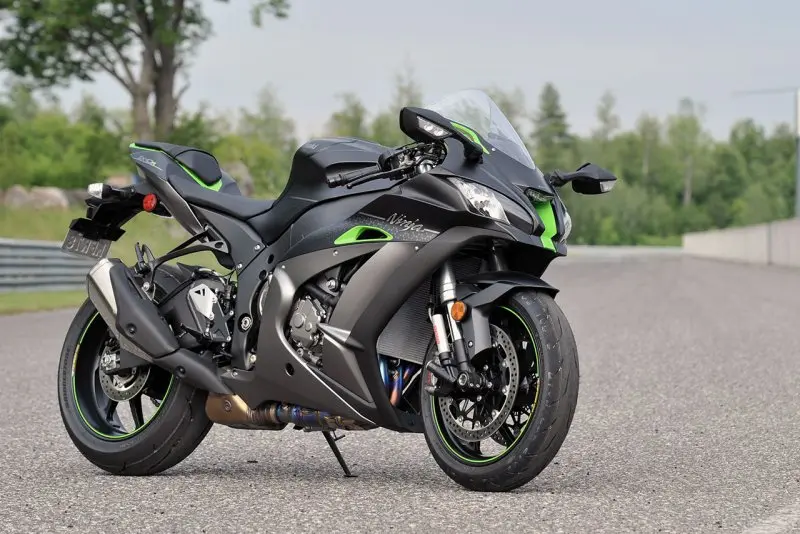 Kawasaki Ninja ZX10-R 21