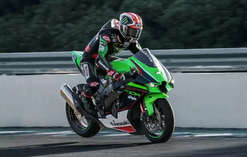 Kawasaki Ninja ZX10-R 37