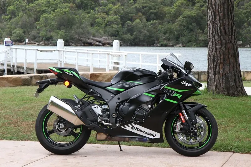 Kawasaki Ninja ZX10-R 45
