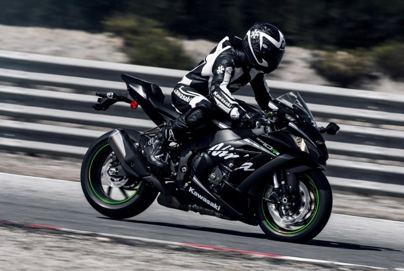 Kawasaki Ninja ZX10-R 14