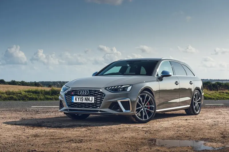 Hình ảnh xe Audi S4 mới nhất 31