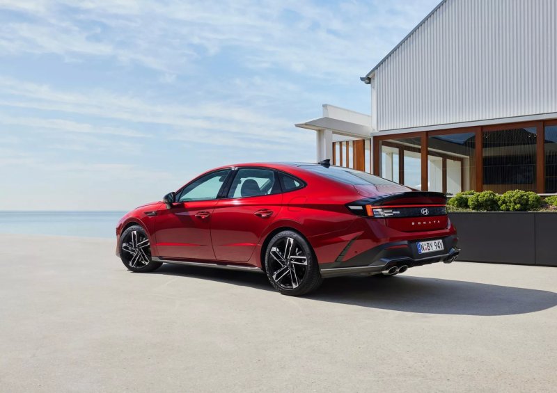 Thiết kế ngoại thất sang trọng của xe Hyundai Sonata 4