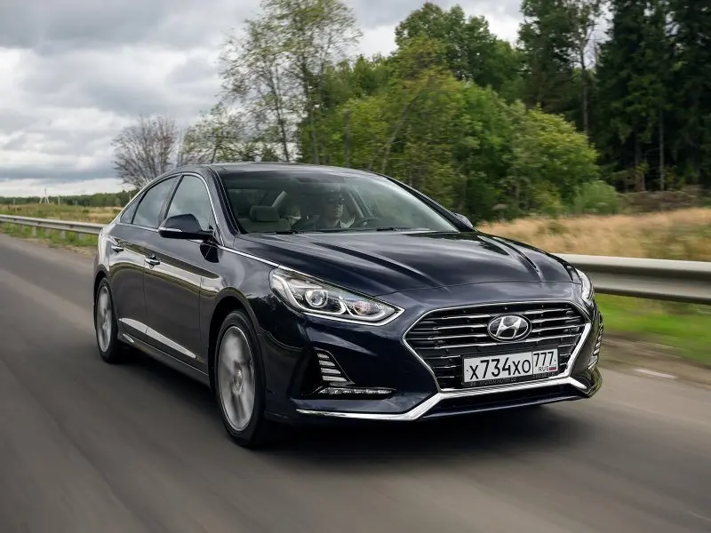 Thiết kế ngoại thất sang trọng của xe Hyundai Sonata 6