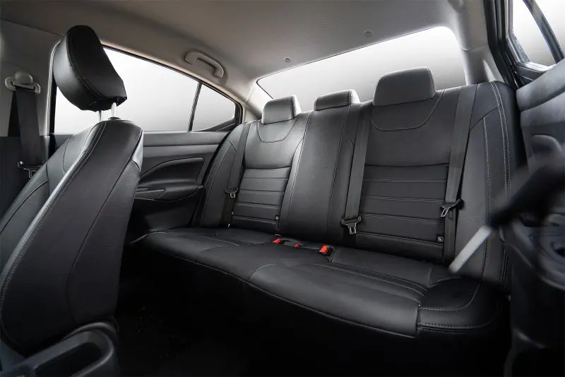 Nội thất sang trọng của dòng xe Nissan Almera 6