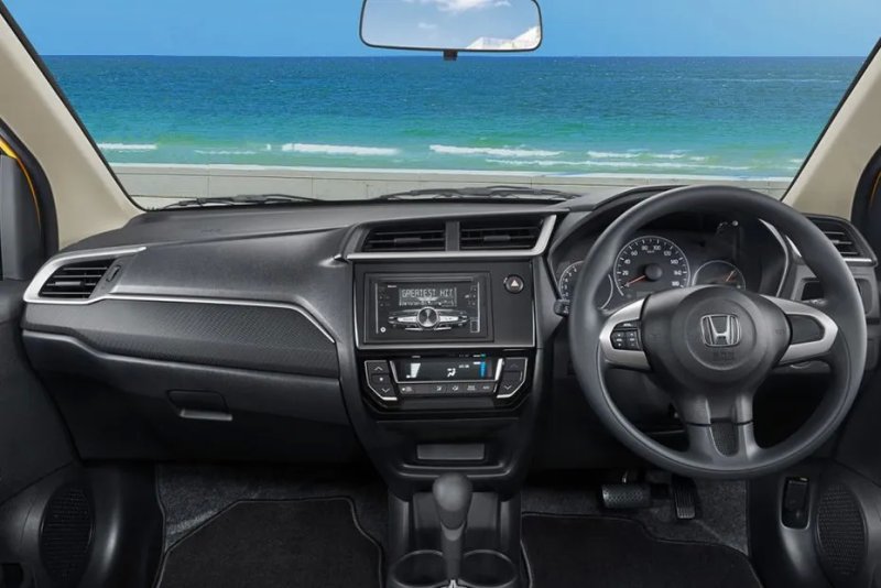 Hình nội thất sang trọng của xe ảnh xe Honda Brio 7