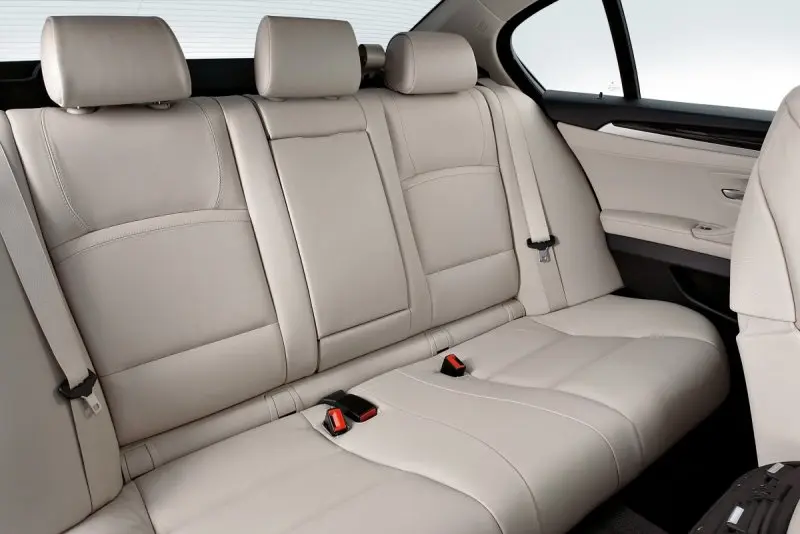 Hình nền BMW 528i cực đẹp dành cho máy tính 16