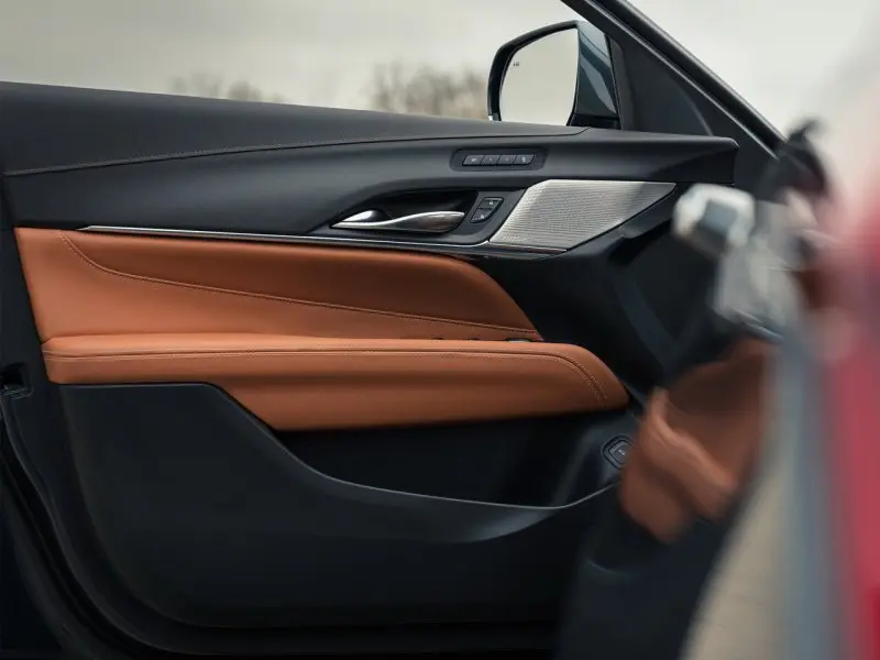 Bộ sưu tập ảnh xe Cadillac CT4-V từ mọi góc độ 17