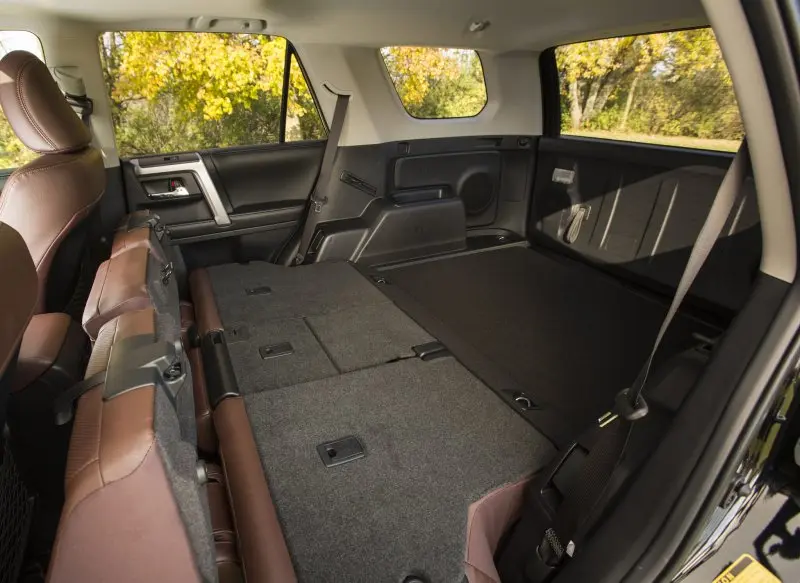 Tải hình ảnh xe Fortuner 2.4AT 4x2 độ phân giải siêu cao 20