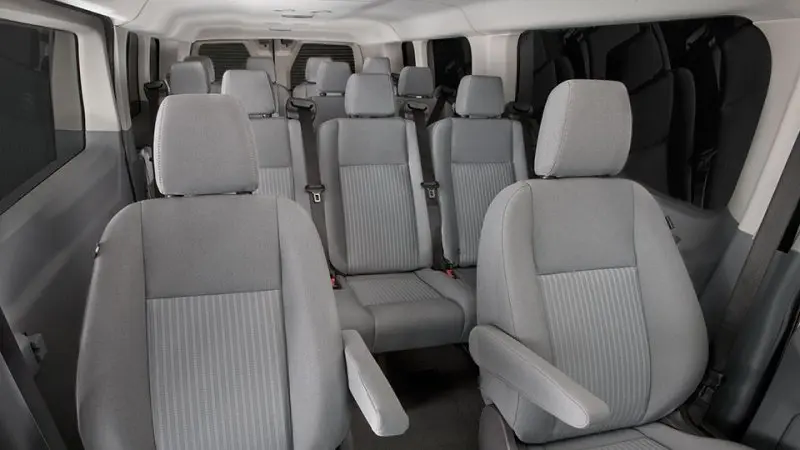 Nội thất của xe Ford Transit 17