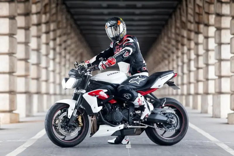 Hình ảnh chi tiết xe Triumph Street Triple 2