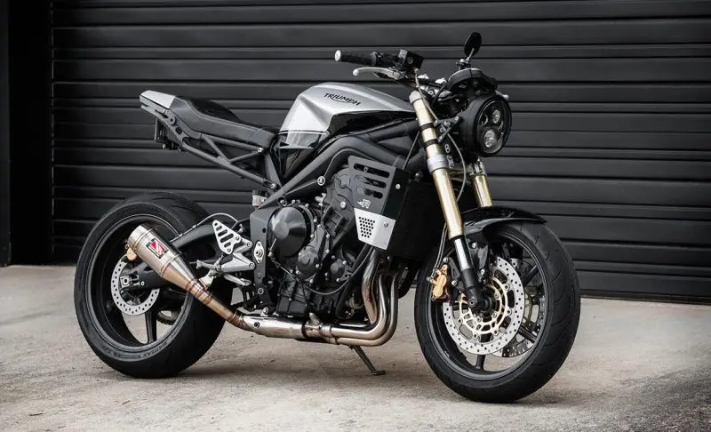 Hình ảnh chi tiết xe Triumph Street Triple 19