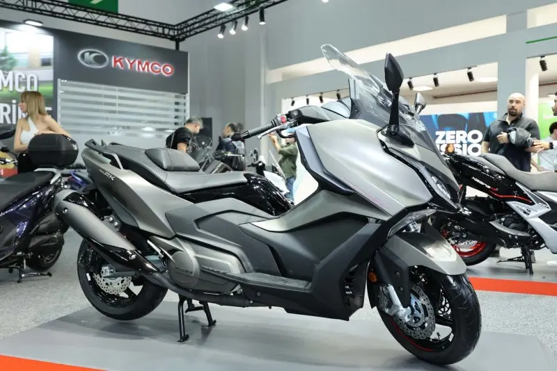 Kymco AK 550 29