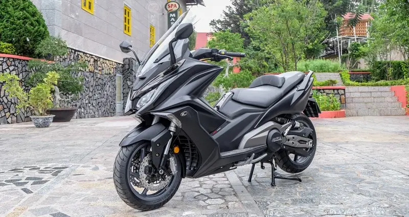 Kymco AK 550 34