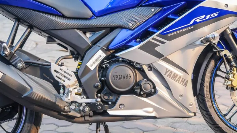 Ảnh chi tiết xe Yamaha YZF R15 7
