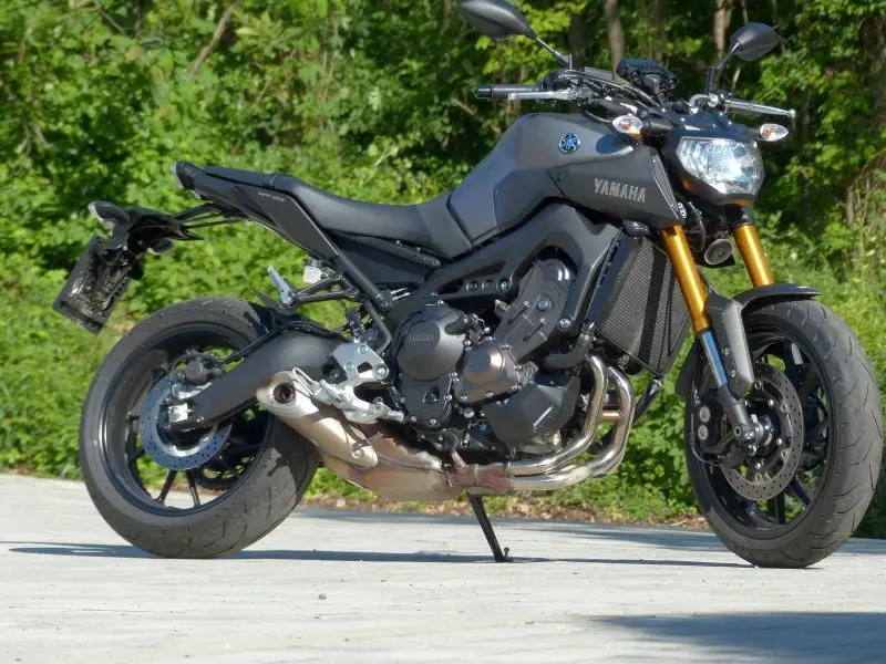 Ảnh xe máy Yamaha MT-09 ấn tượng 33 Ảnh xe máy Yamaha MT-09 ấn tượng 33