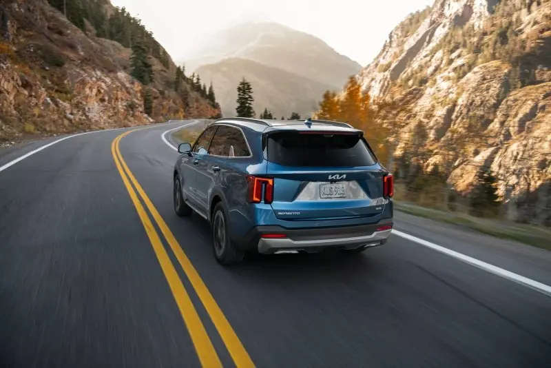 Ảnh chi tiết xe Kia Sorento mọi góc cạnh 14