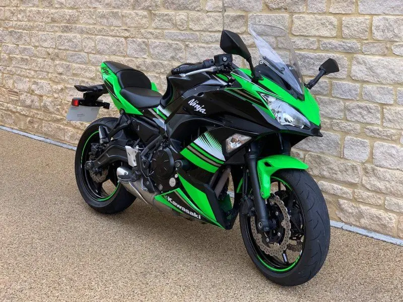 Kawasaki Ninja 650 11