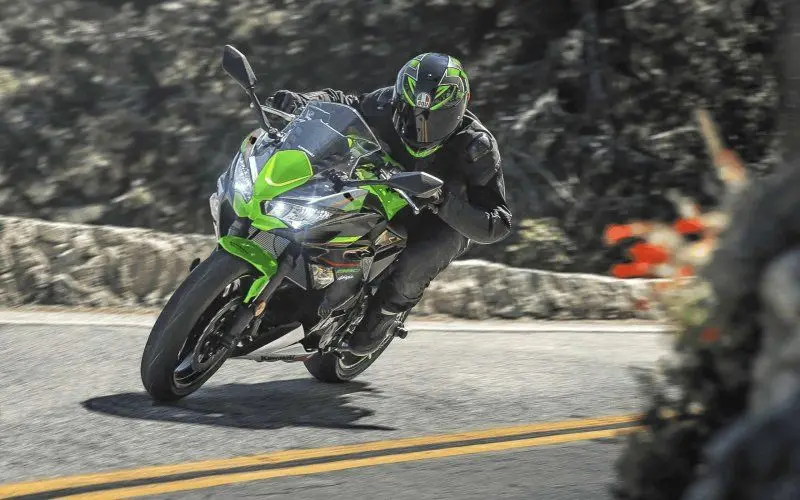 Kawasaki Ninja 650 35