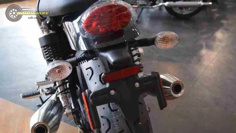 Triumph Street Twin 7