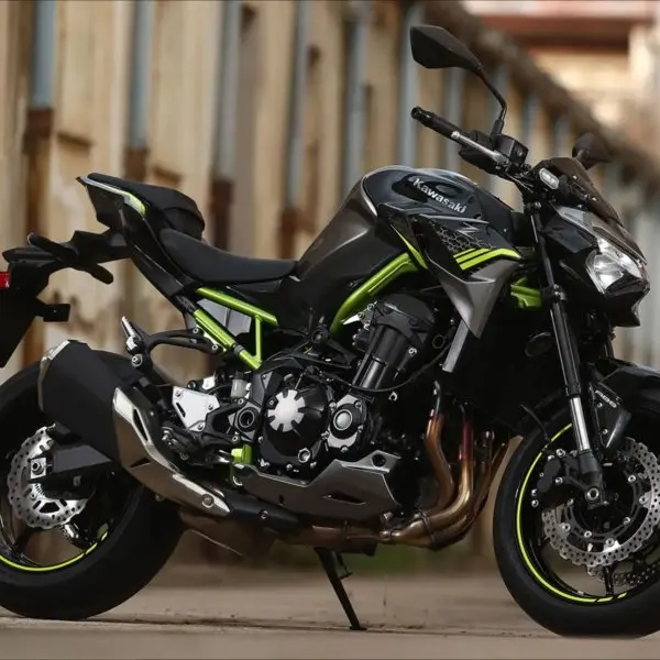 Kawasaki Z900 20