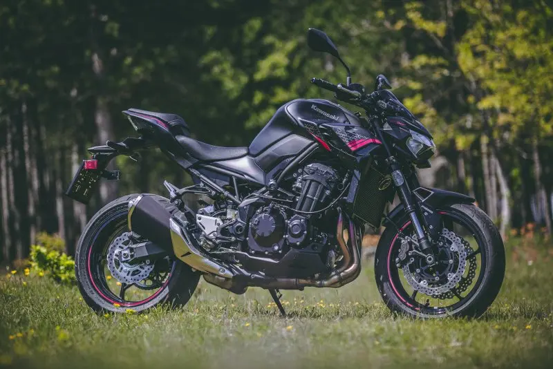 Kawasaki Z900 35