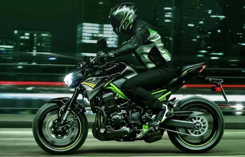 Kawasaki Z900 37