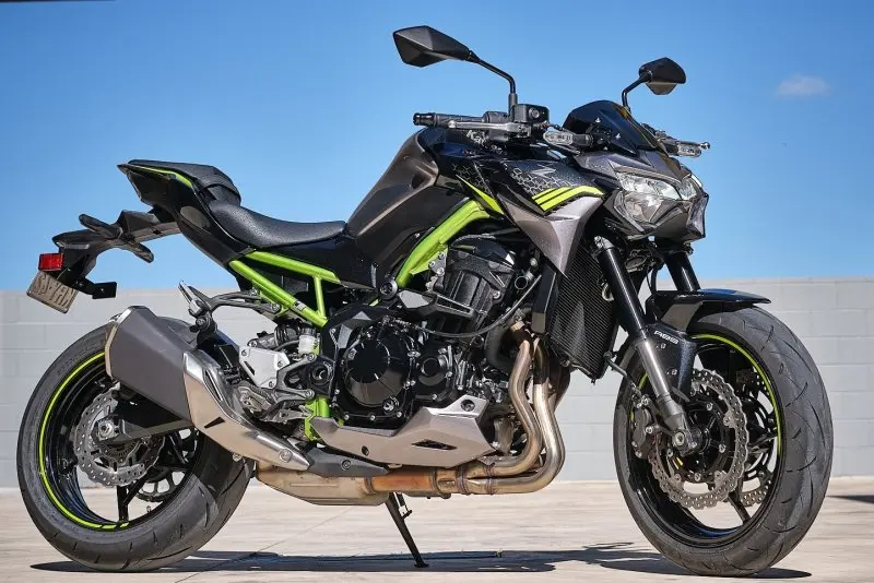 Kawasaki Z900 42