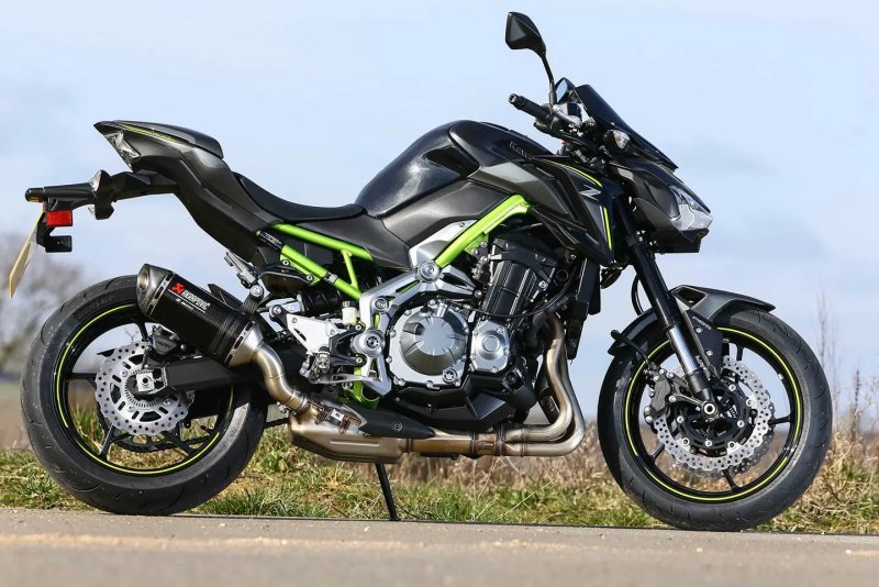 Kawasaki Z900 10