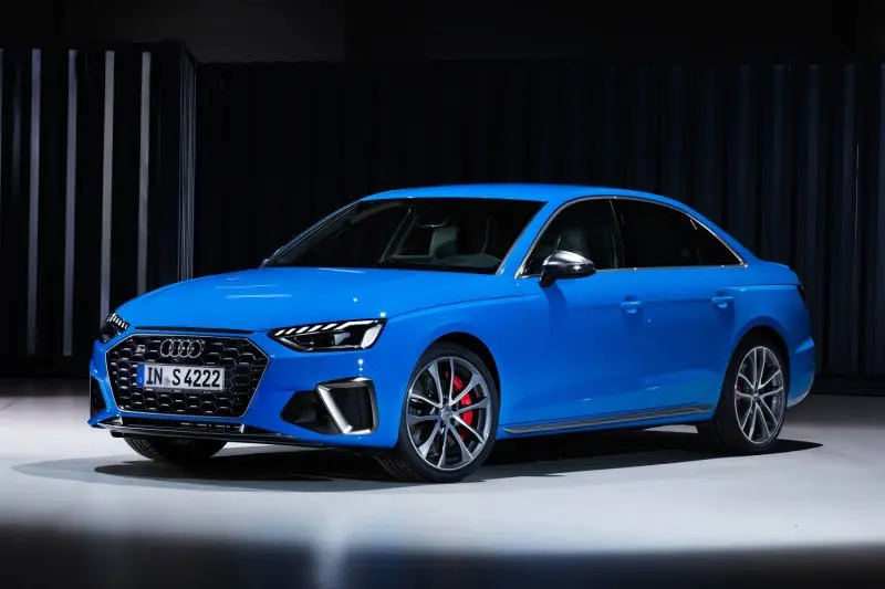 Tải ảnh xe Audi A4 chất lượng cao 32