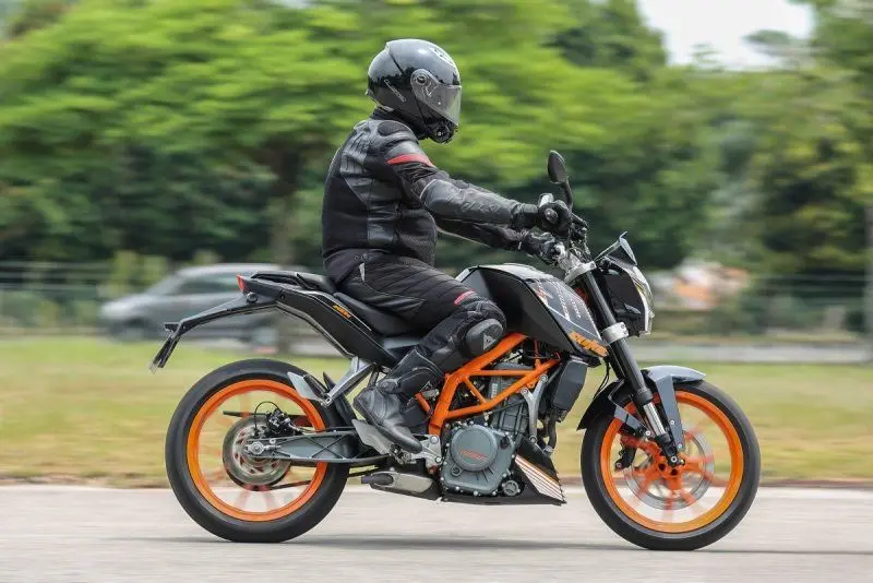 KTM RC 390 38