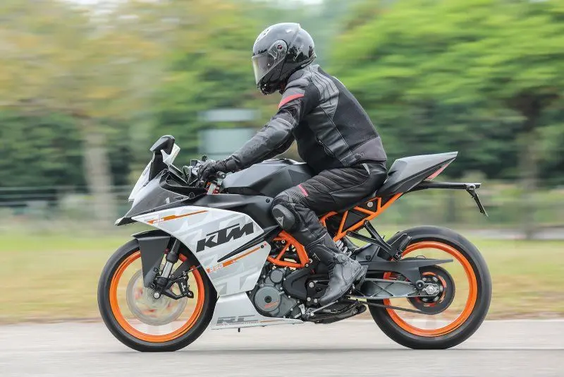 KTM RC 390 42