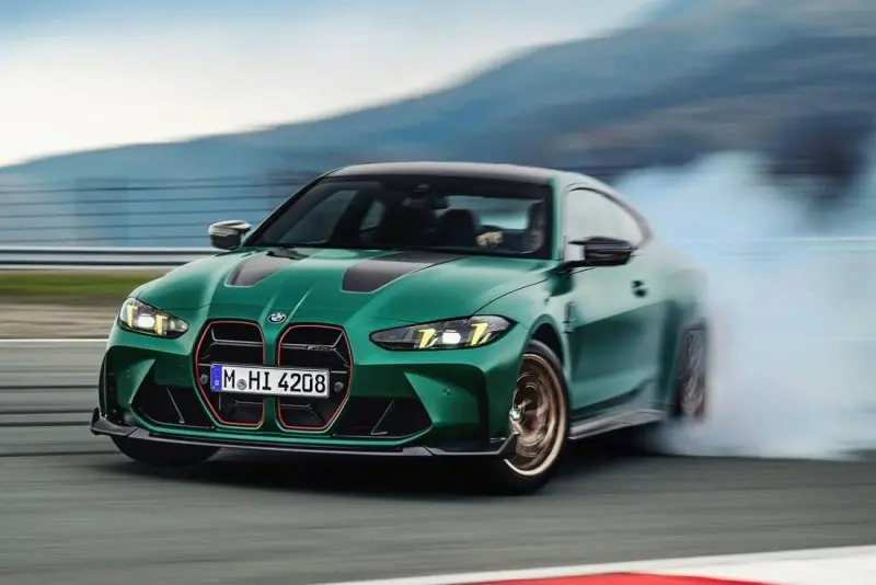 Ngắm nhìn ảnh xe BMW M4 dưới mọi góc độ 21